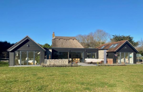 Luxury Cottage Conversion ~ Close to Beaches